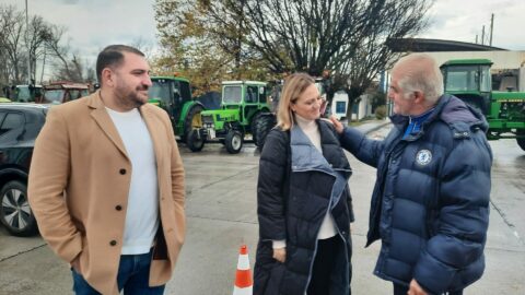 Η Δήμαρχος Σερρών στο μπλόκο των αγροτών του Προμαχώνα- Μήνυμα στήριξης στον πρωτογενή τομέα