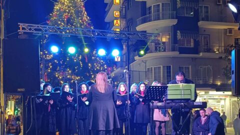 Πολιτεία των Ευχών: Κάλαντα, μελωδίες και γιορτινή ατμόσφαιρα  στην καρδιά των Σερρών από το γυναικείο φωνητικό σύνολο «The Voices»