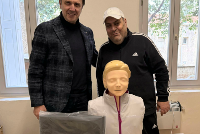 Δήμος Σερρών: Δωρεά εκπαιδευτικού προπλάσματος για την Καρδιοπνευμονική Αναζωογόνηση στο ΚΕΠ Υγείας