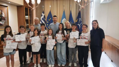 Η Δήμαρχος Σερρών βράβευσε την ομάδα «BoomFasters» του 20ου Δημοτικού Σχολείου